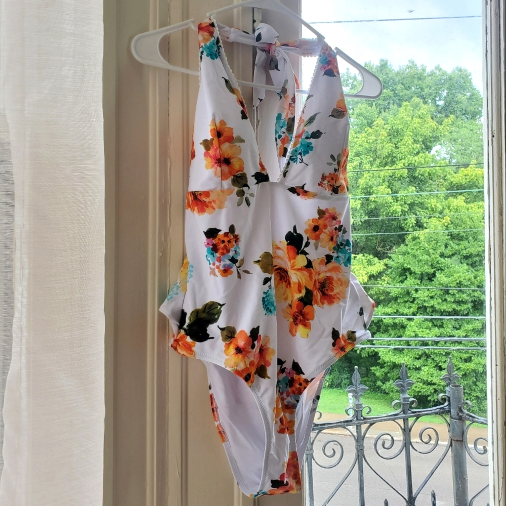 CUPSHE Floral Tie Waist One Piece Swimsuit  (Large)